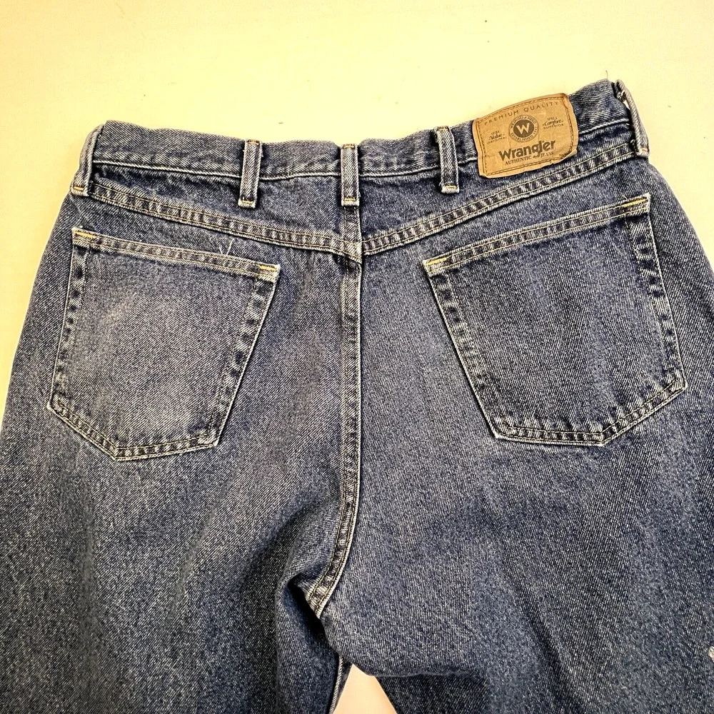 Wrangler Relaxed Fit Jeans Mens 36 x 30 Straight Leg Ripped Work Western